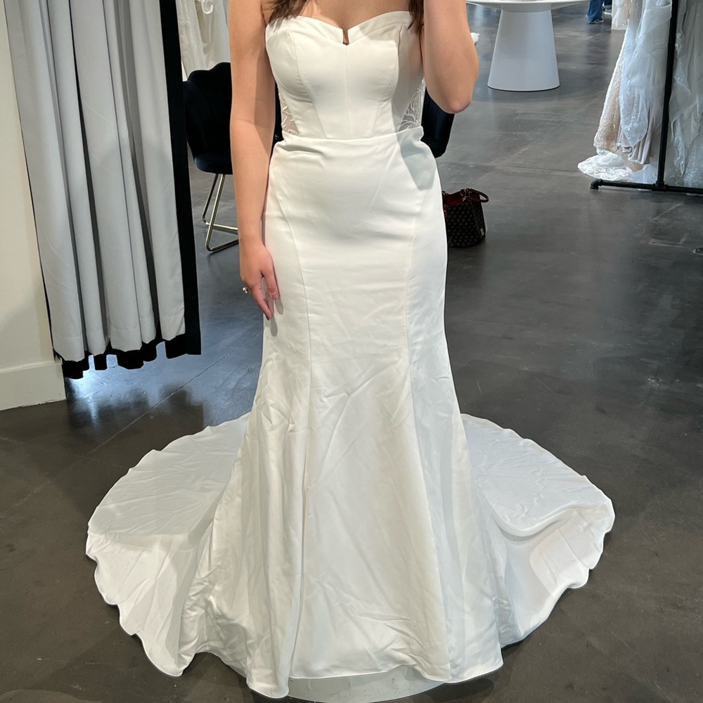 Essense of Australia Wedding Dress